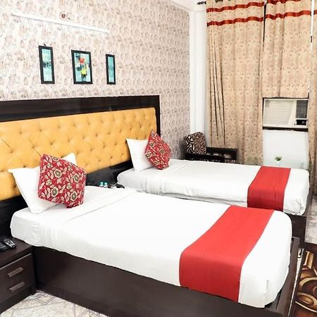 Hotel Aarkay Palace Badarpur Exterior photo