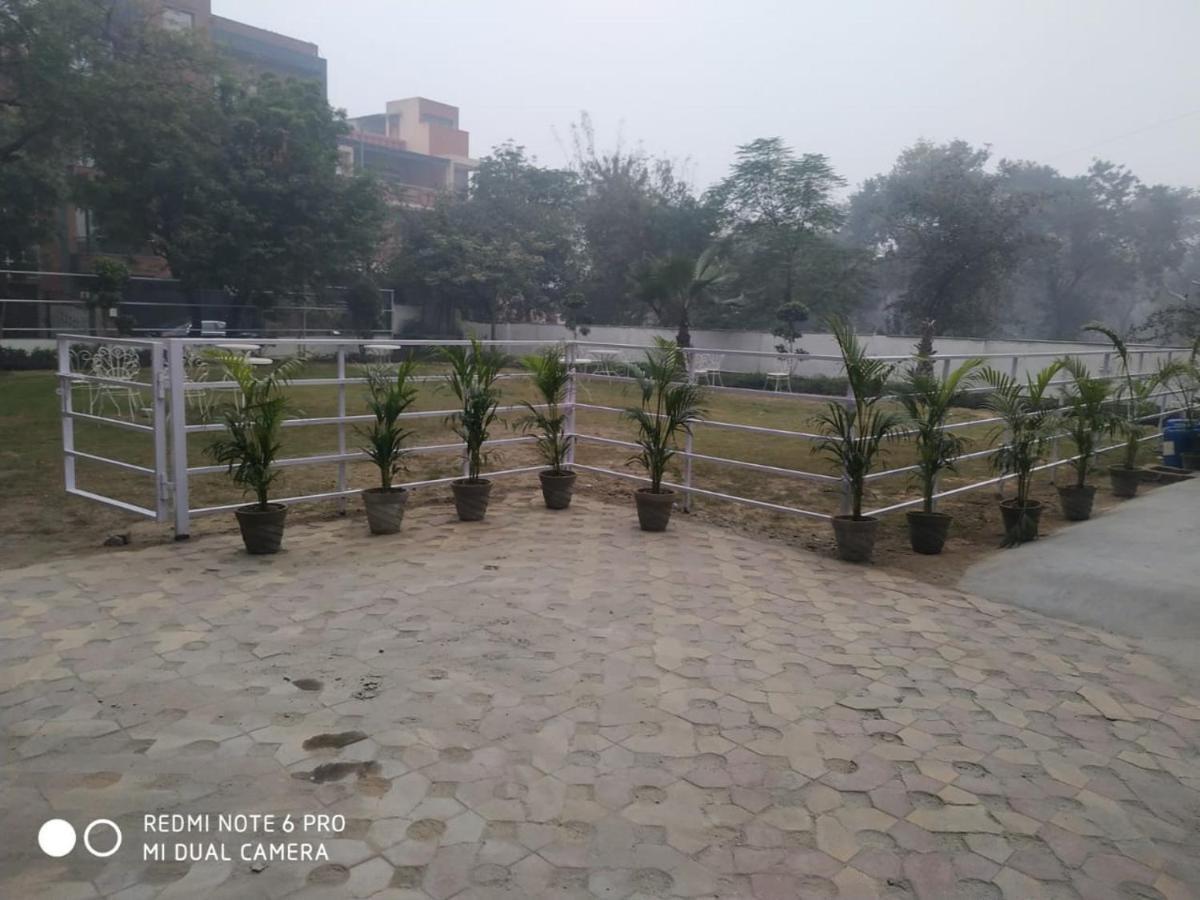 Hotel Aarkay Palace Badarpur Exterior photo